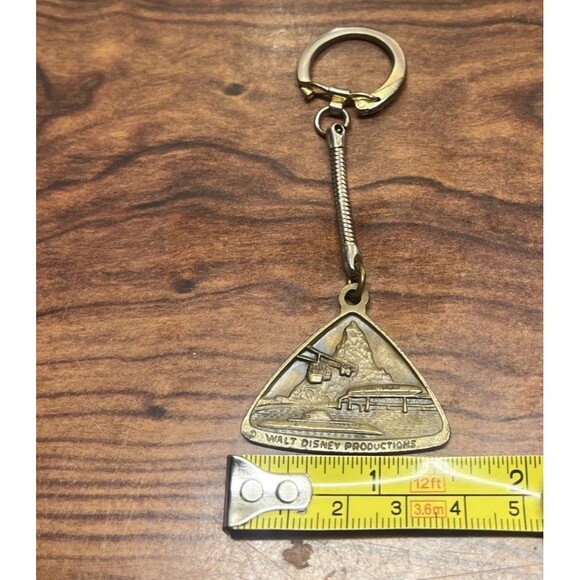 Vintage 60’s Disneyland Theme Amusement Park California Rides Keychain Key Ring - Picture 3 of 4